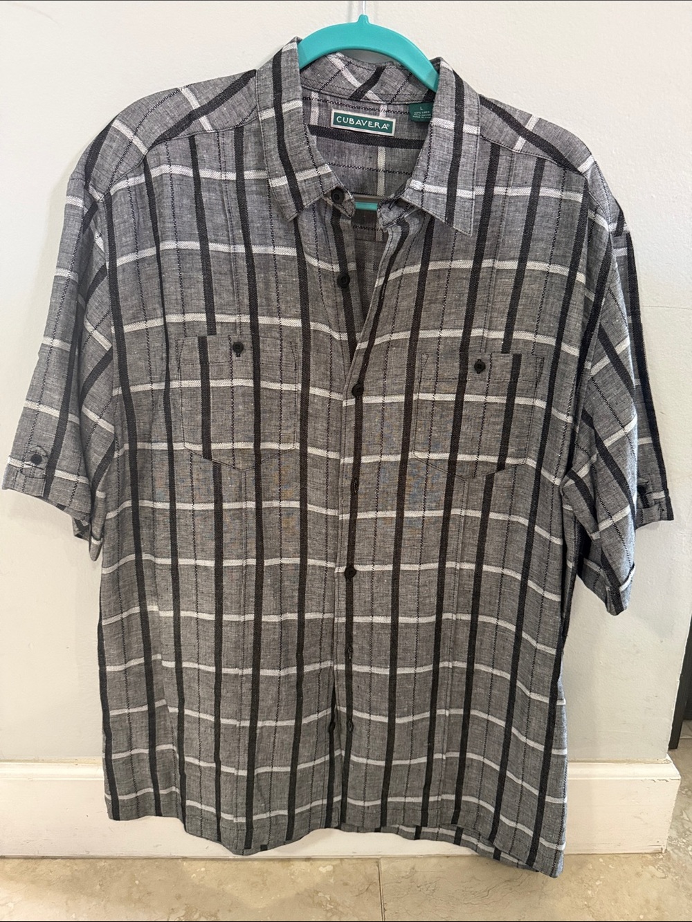 Cubavera Men's Gray and Black Plaid Short Sleeve Button-Down Shirt